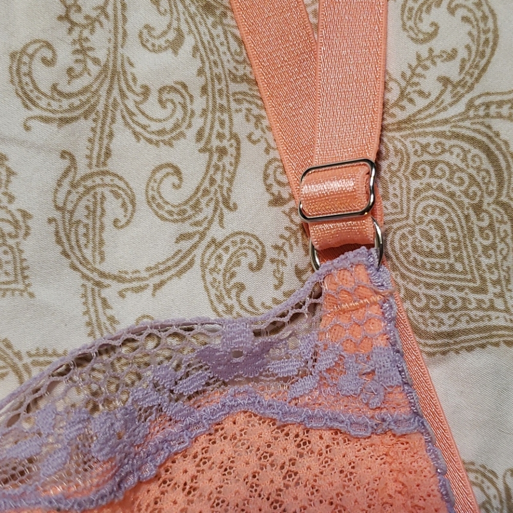 ❤3/$30 VS very sexy unlined demi - Picture 7 of 8